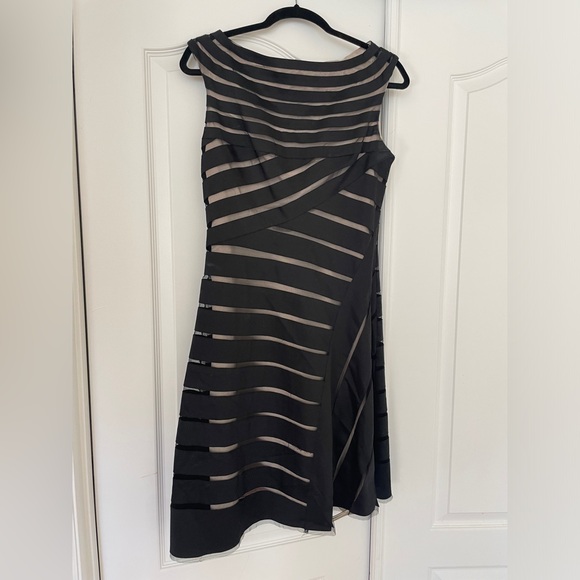 Black and Tan Adrianna Papell Dress Size 6 - Picture 4 of 6